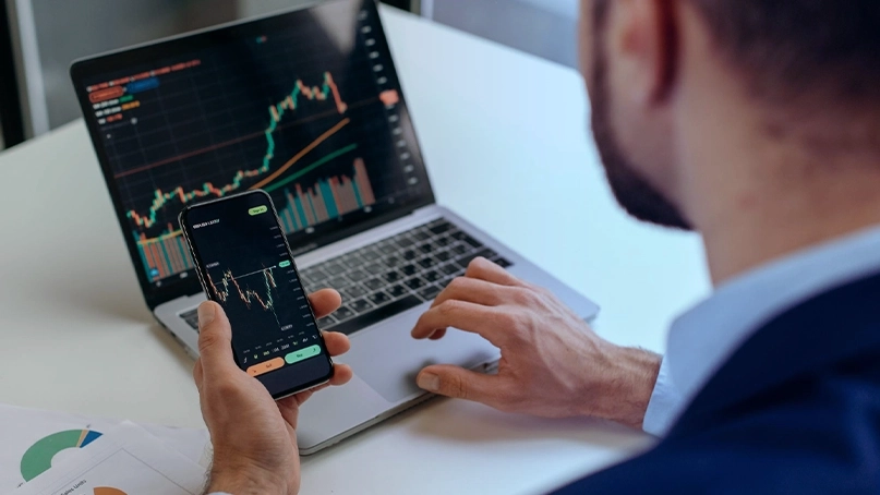 Panel de control de trading de Calyra Vellin